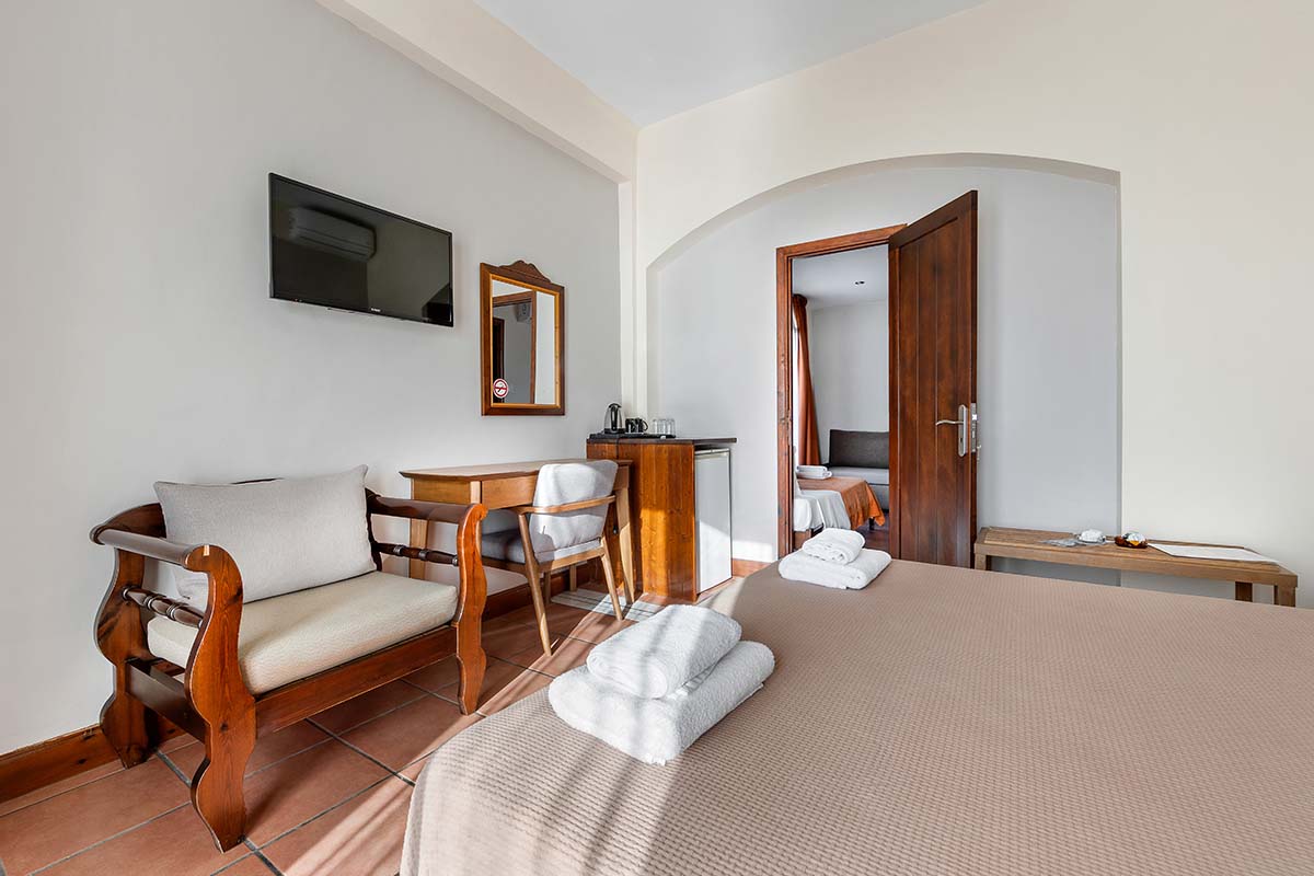 Golden View Beach Hotel Poros